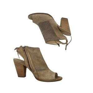 Paul Green Cayenne Heels Sandals Open Toe beige tan leather cutouts US Size 6.5